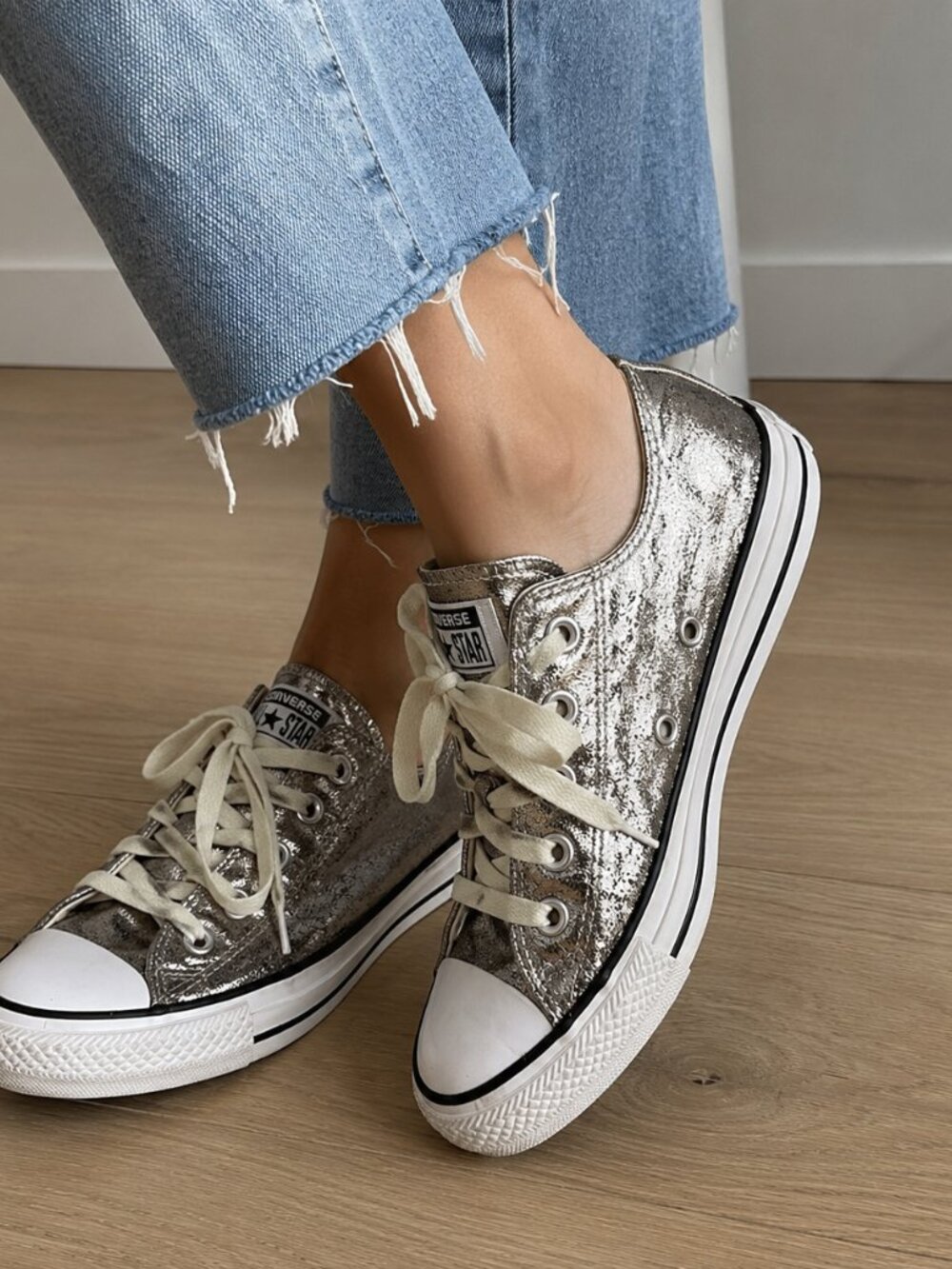 Converse Metallic Low Top Sneakers Chuck Size 7 women